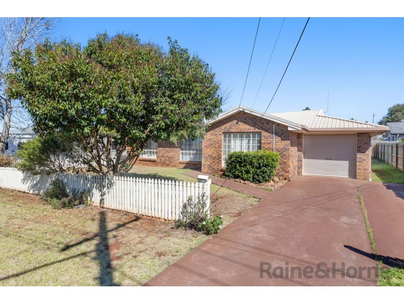 32 Lavena Drive, Darling Heights QLD 4350