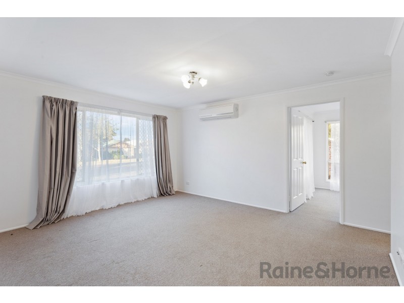 35 Dandelion Drive, Middle Ridge QLD 4350