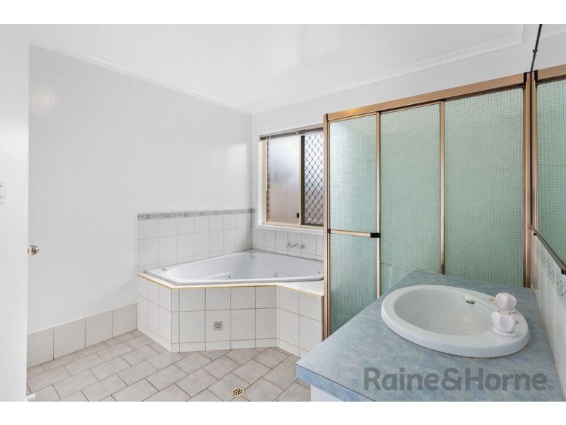 35 Dandelion Drive, Middle Ridge QLD 4350