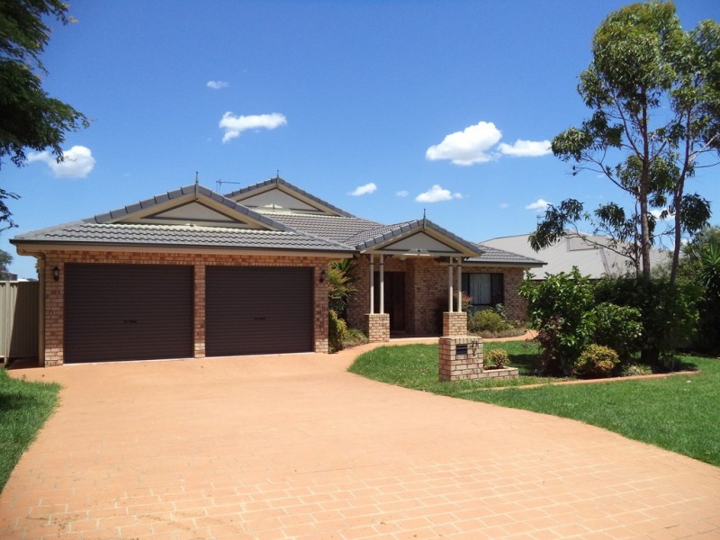 23 Calypso Crescent, Middle Ridge QLD 4350