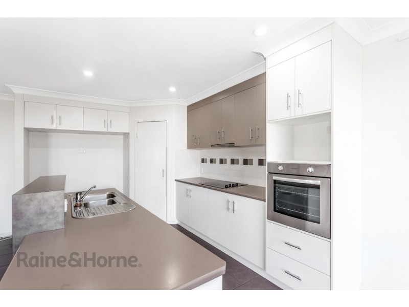 19 Patron Crescent, Glenvale QLD 4350