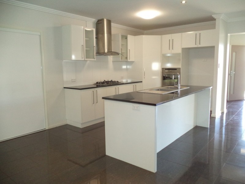 18 Rosella Street, Rangeville QLD 4350