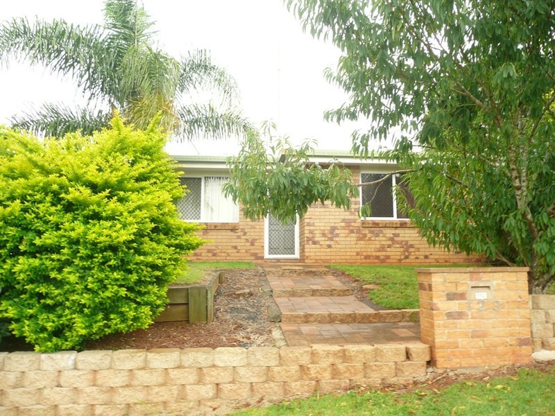 123 Glenvale Road, Newtown QLD 4350