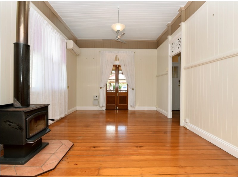 141A Long Street, South Toowoomba QLD 4350