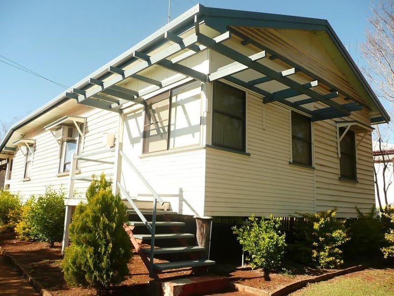 710 Ruthven Street, South Toowoomba QLD 4350