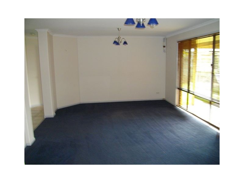 8 Lyness Court, Wilsonton Heights QLD 4350