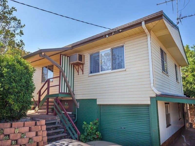 151C North Street, Rockville QLD 4350