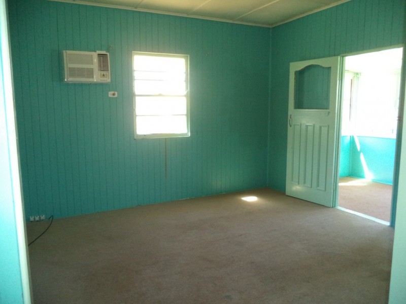 15 Albert Lane, Newtown QLD 4350