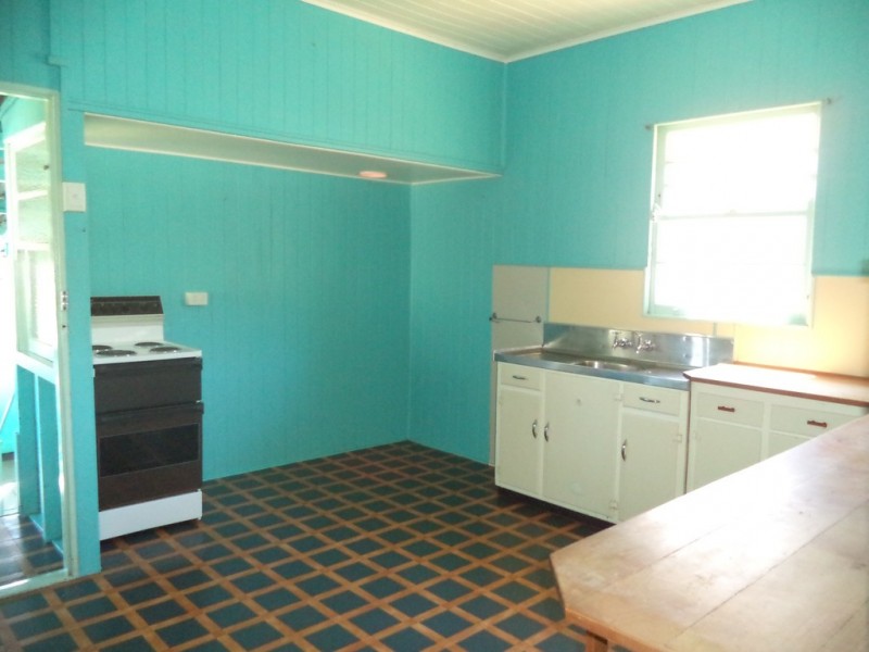 15 Albert Lane, Newtown QLD 4350