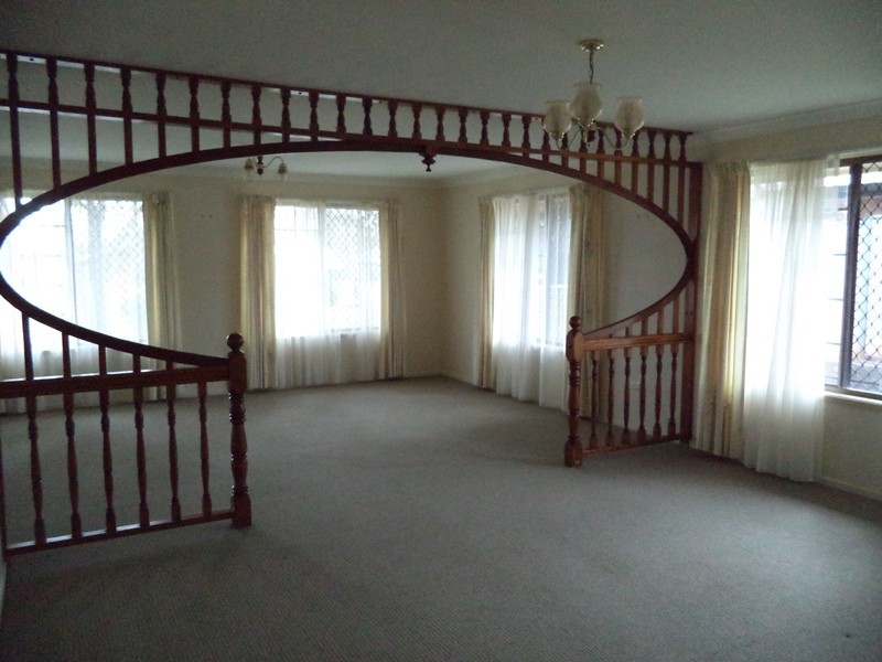 10 Jull Drive, Centenary Heights QLD 4350