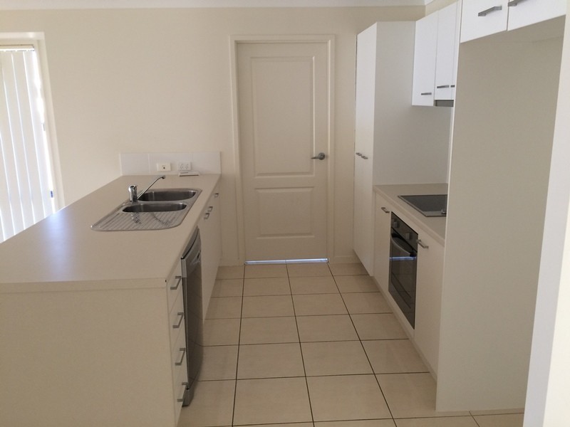 64 Newman Road, Wyreema QLD 4352