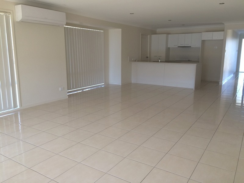 64 Newman Road, Wyreema QLD 4352