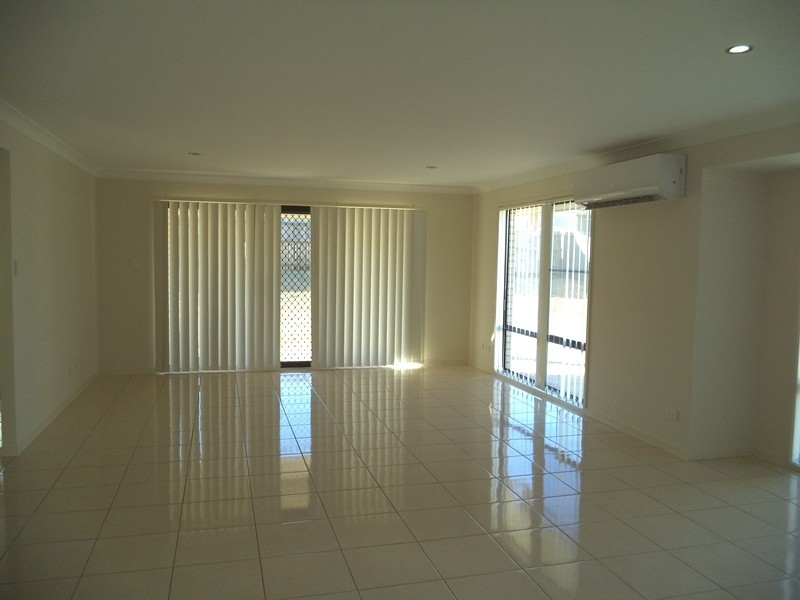 64 Newman Road, Wyreema QLD 4352