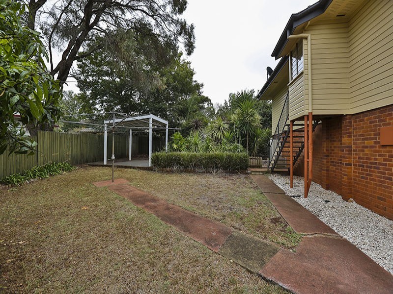 6 Dignan Street, Harristown QLD 4350