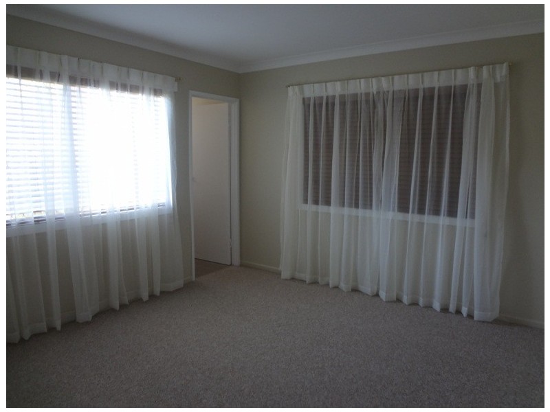 6 McIntyre Street, Centenary Heights QLD 4350
