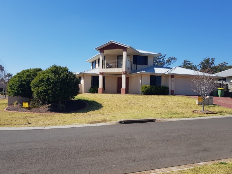 4 Banksdale Drive, Middle Ridge QLD 4350