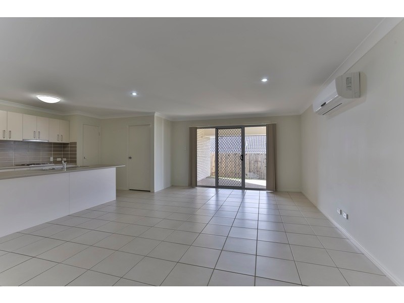 10 Sweeney Street, Kearneys Spring QLD 4350