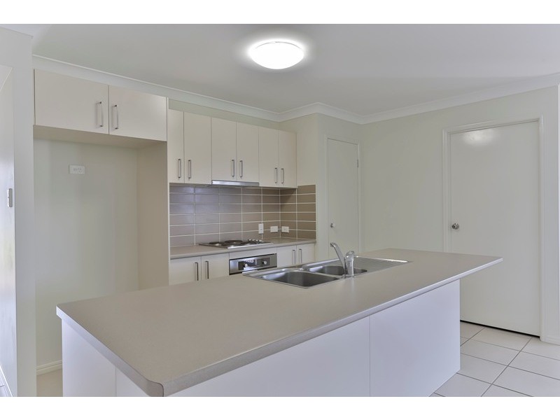 10 Sweeney Street, Kearneys Spring QLD 4350