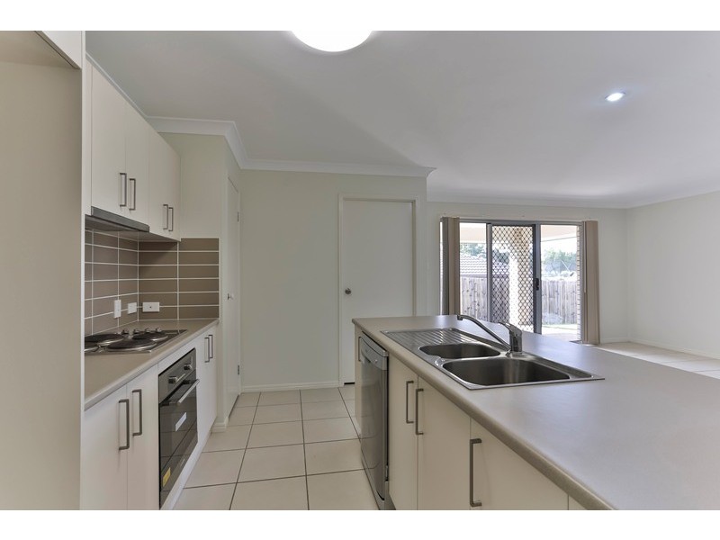 10 Sweeney Street, Kearneys Spring QLD 4350