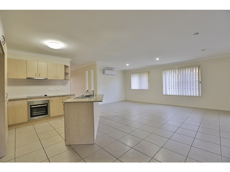 674 Greenwattle Street, Harristown QLD 4350