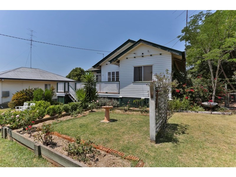 6 Sheehan Street, South Toowoomba QLD 4350