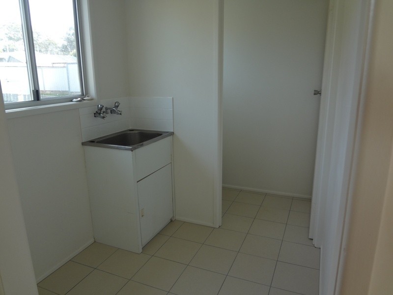 8 Hamilton Street, Newtown QLD 4350