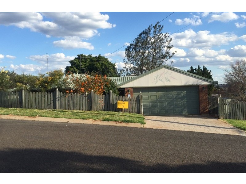 40 Redwood Street, Newtown QLD 4350