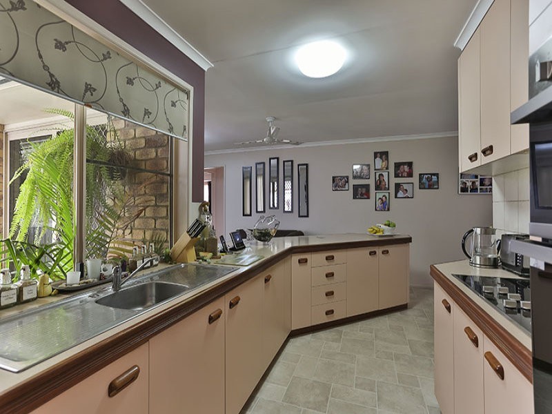 23 Armstrong Street, Wilsonton QLD 4350