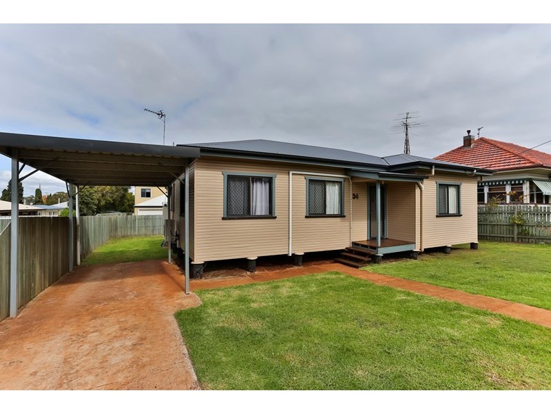 34 Glenvale Road, Harristown QLD 4350