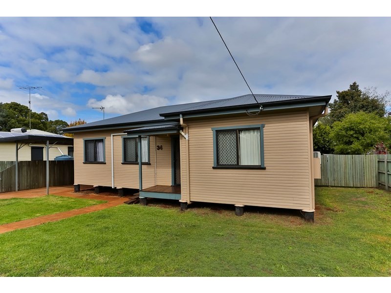 34 Glenvale Road, Harristown QLD 4350