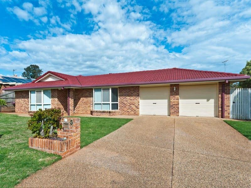 5 Lorraine Crescent, Centenary Heights QLD 4350