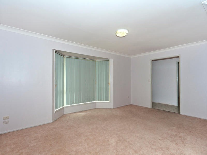 5 Lorraine Crescent, Centenary Heights QLD 4350