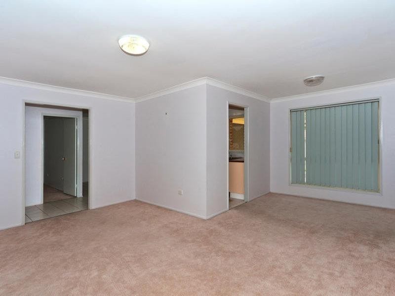 5 Lorraine Crescent, Centenary Heights QLD 4350