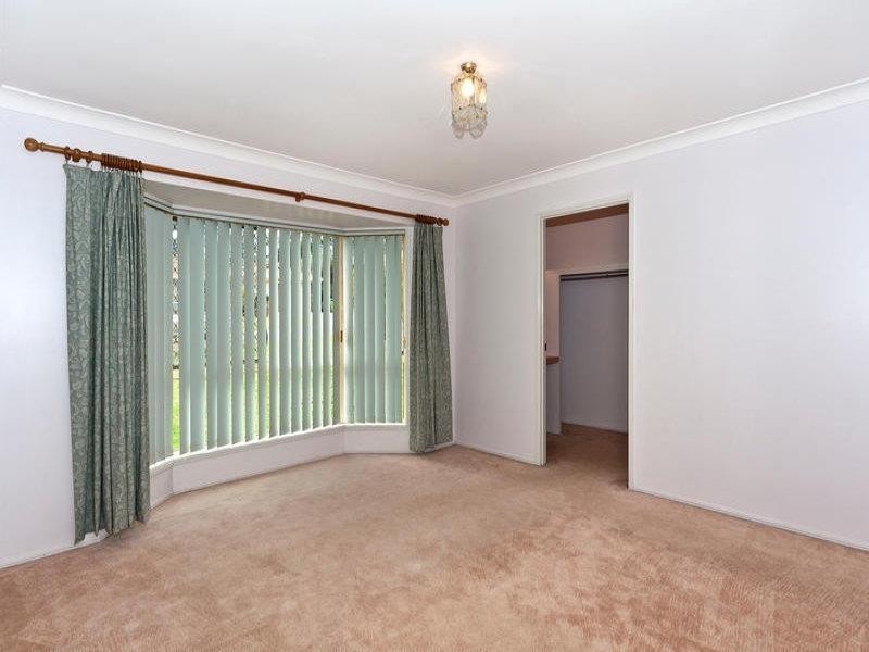 5 Lorraine Crescent, Centenary Heights QLD 4350