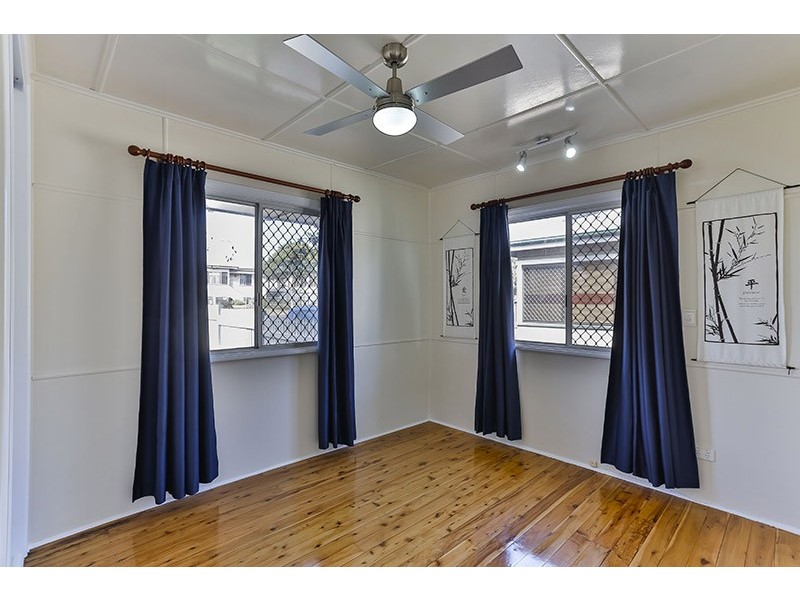 9 Weetwood Street, Newtown QLD 4350