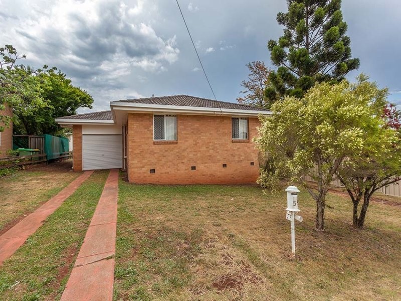 59 O’Quinn Street, Harristown QLD 4350
