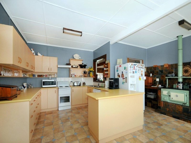 25 Drayton Road, Harristown QLD 4350