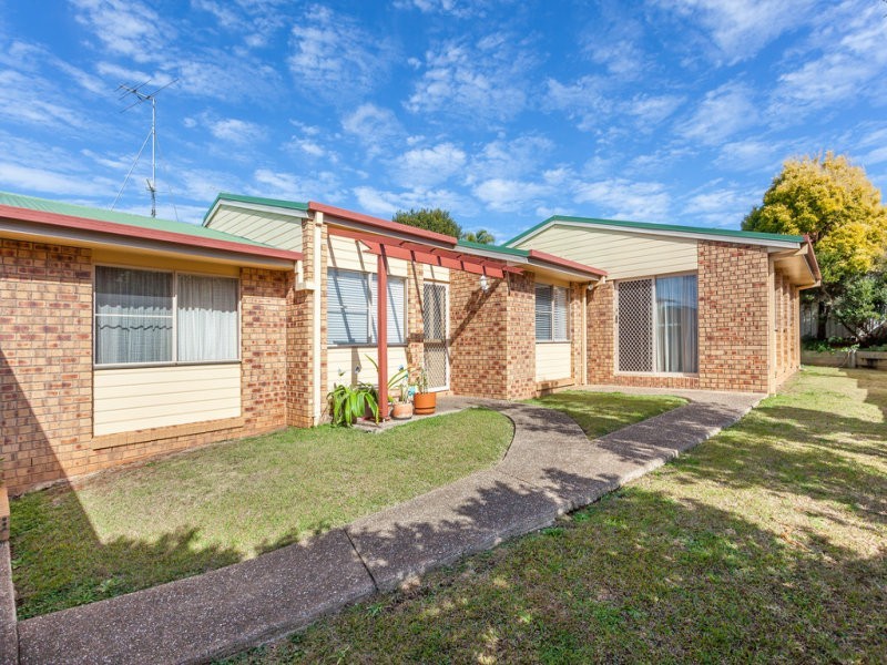 2/7 Creedon Drive, Kearneys Spring QLD 4350