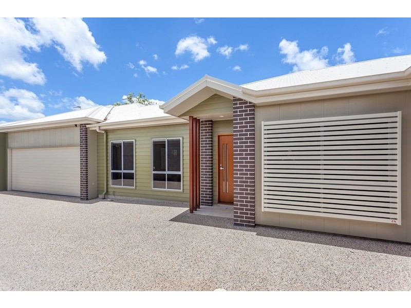 2/126 Long Street, Centenary Heights QLD 4350