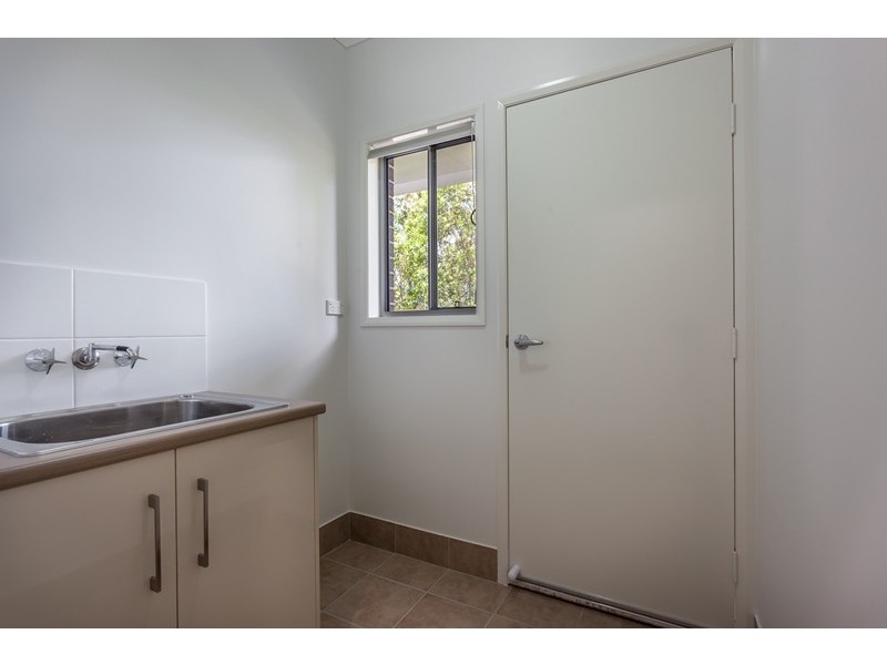 2/126 Long Street, Centenary Heights QLD 4350