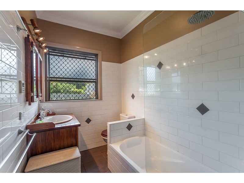 179 Jellicoe Street, Newtown QLD 4350