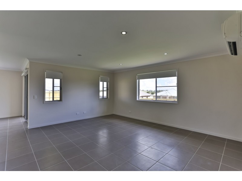 15 Wandoo Crescent, Westbrook QLD 4350