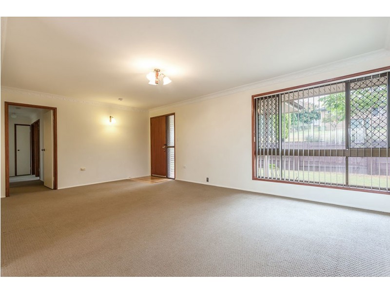 2 Croydon Street, Harristown QLD 4350