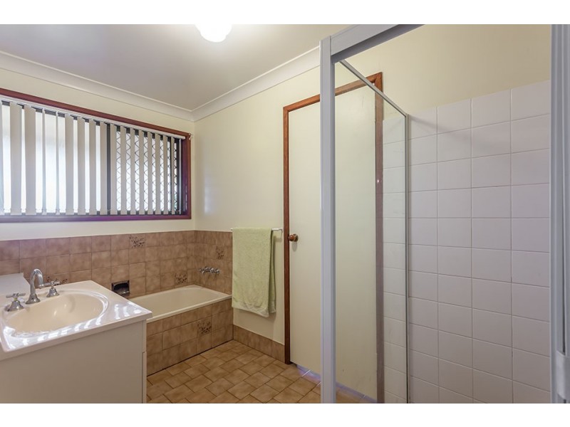 2 Croydon Street, Harristown QLD 4350