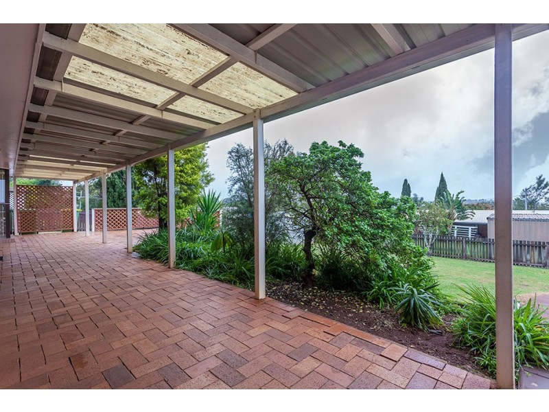 2 Croydon Street, Harristown QLD 4350