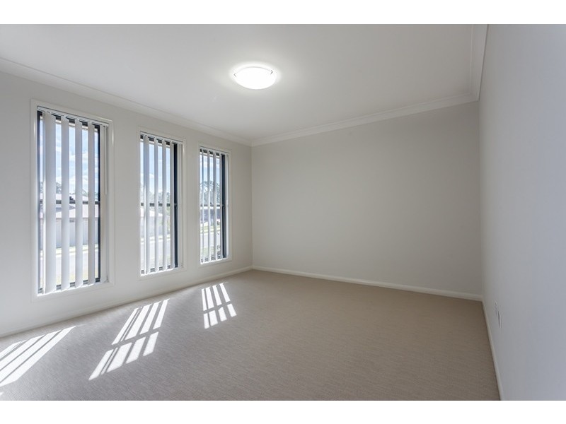 4 Carlin Street, Glenvale QLD 4350
