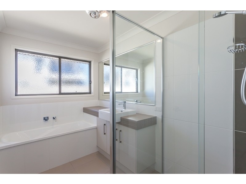 4 Carlin Street, Glenvale QLD 4350