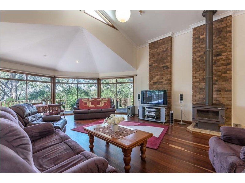 18 Merlin Court, Preston QLD 4352