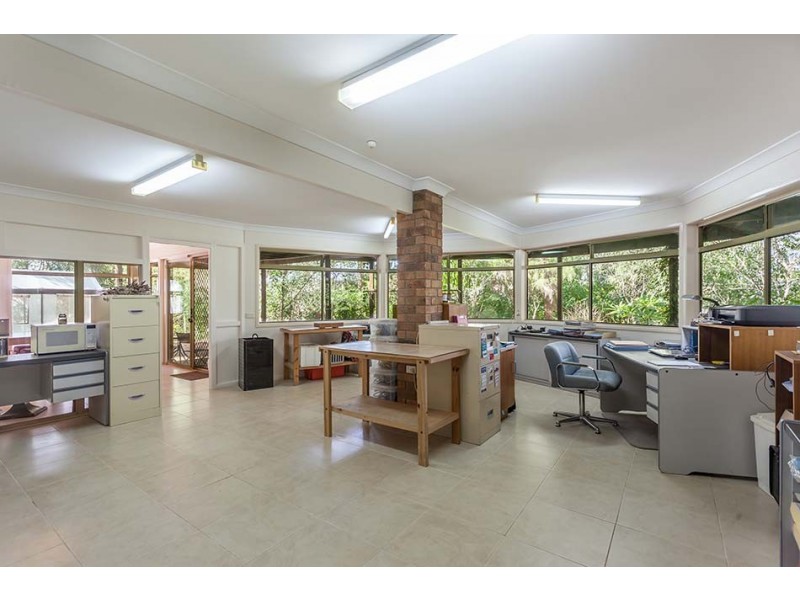 18 Merlin Court, Preston QLD 4352