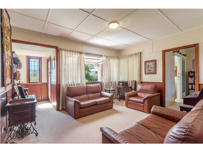 2 Mallon Street, Rangeville QLD 4350